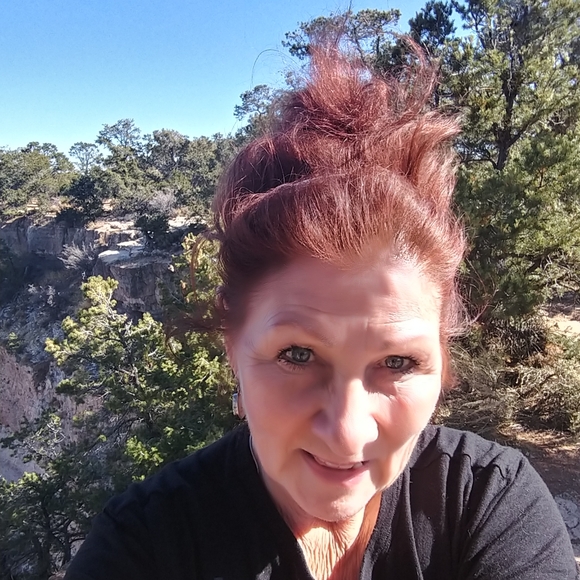 Meet your Posher, Marabeth - Picture 4 of 6